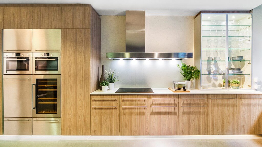 Qué debes saber antes de elegir las puertas de muebles de cocina Puerta panel cristal mueble cocina