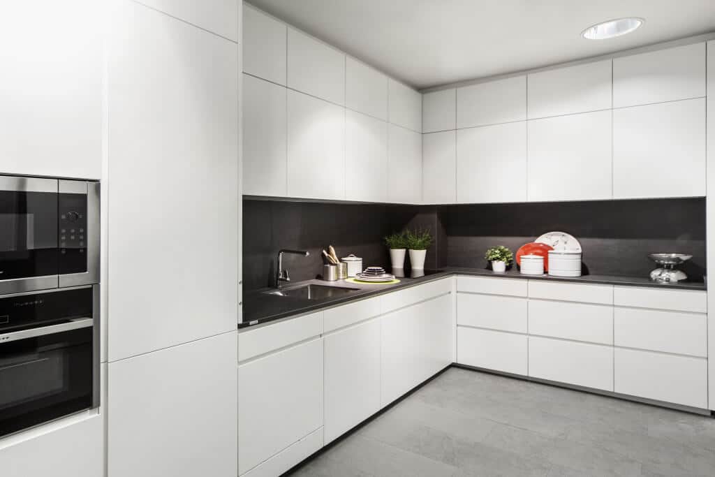 Las 10 mejores cocinas de diseño en madrid Imagenes de cocinas gris y blanca