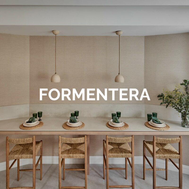 Cocina con isla y barra