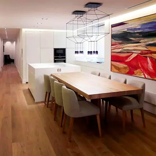 Cocina abierta al salón en una estancia no muy grande